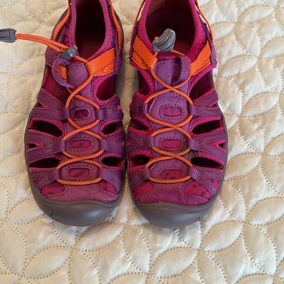 Keen Purple and Orange Performance Sandals Big Kids Moxie Size 1 - Picture 1 of 13